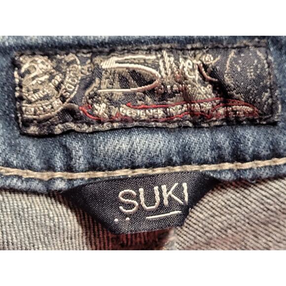 Silver Jeans Co Suki Mid-Rise Denim Capris Womens Tag 26Wx22.5L actual 26Wx23L - Picture 6 of 8